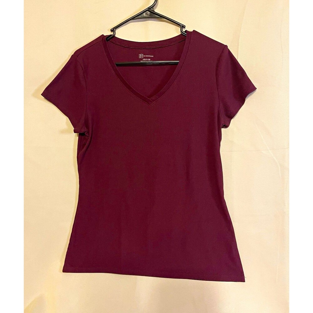 No Boundaries Wine Red Solid Ribbed Knit V-Neck Short Sleeve T-Shirt Womens L